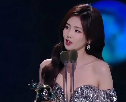 白鹿爆料娱乐圈视频大全,娱乐圈幕后真相大曝光 第2张 白鹿爆料娱乐圈视频大全,娱乐圈幕后真相大曝光 第2张